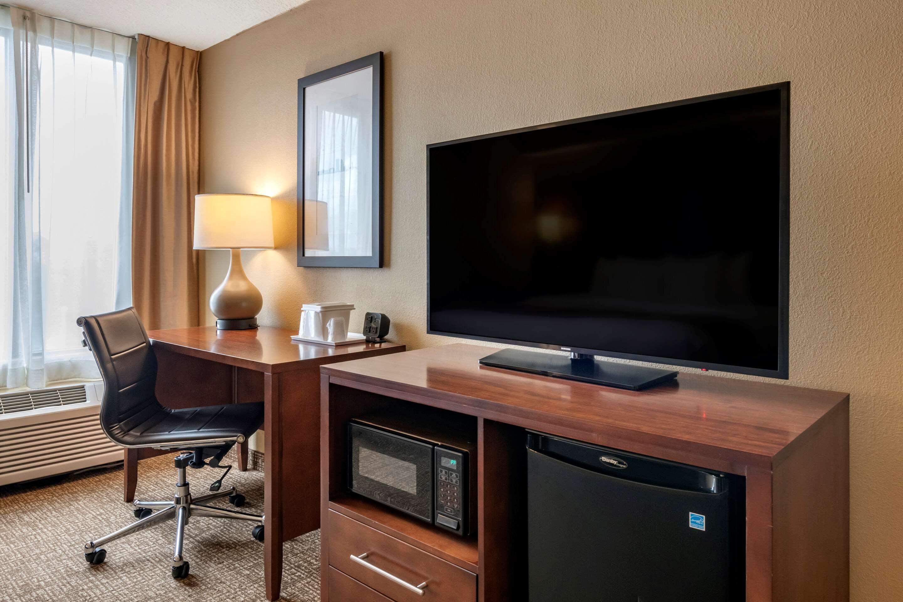 Comfort Suites Baymeadows Near Butler Blvd Jacksonville Kültér fotó